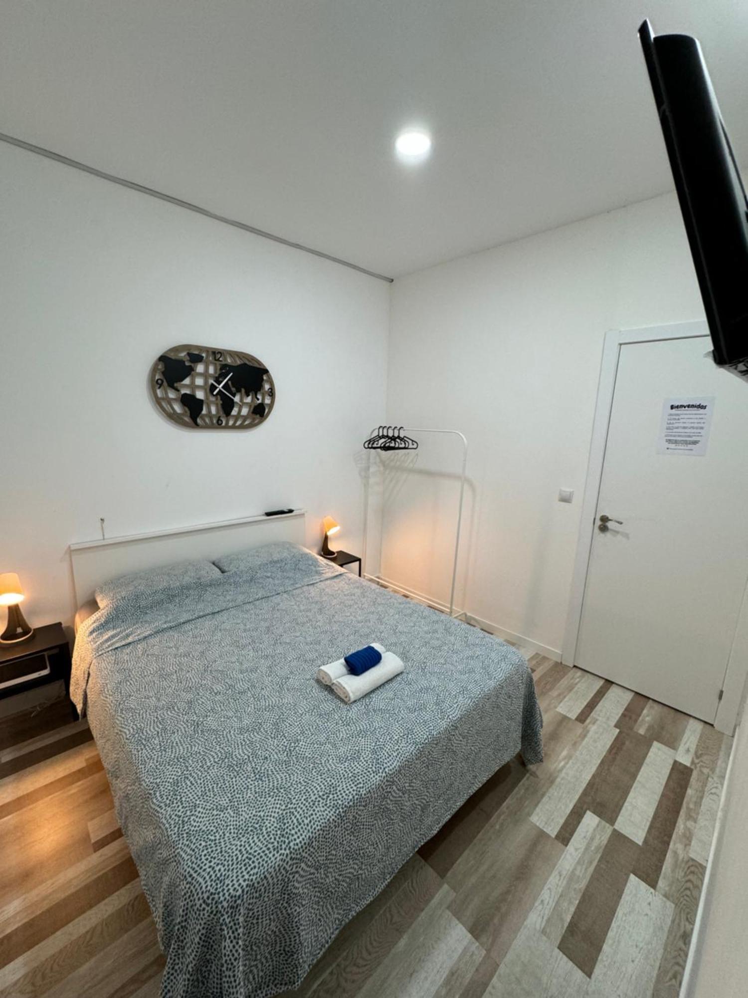 Alojamiento Fantasia Madrid Exterior photo